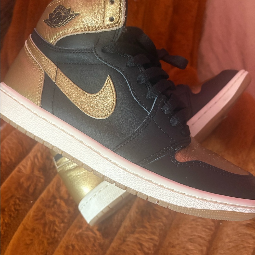 Nike Black and Gold Sneakers